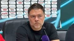 Boluspor futbol takımı oyuncuları sahada mücadele ederken