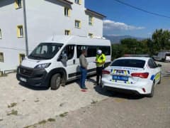 Bozdoğan İlçe Emniyet Amirliği ekipleri okul çevresinde denetim yaparken öğrencilerin güvenliğini sağlıyor