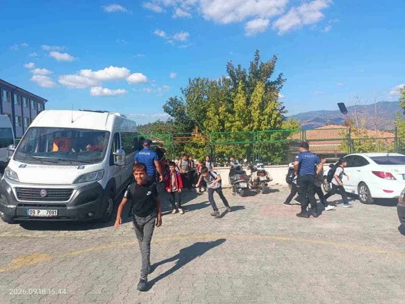 Bozdoğan emniyeti öğrencilerin güvenliği için sahada