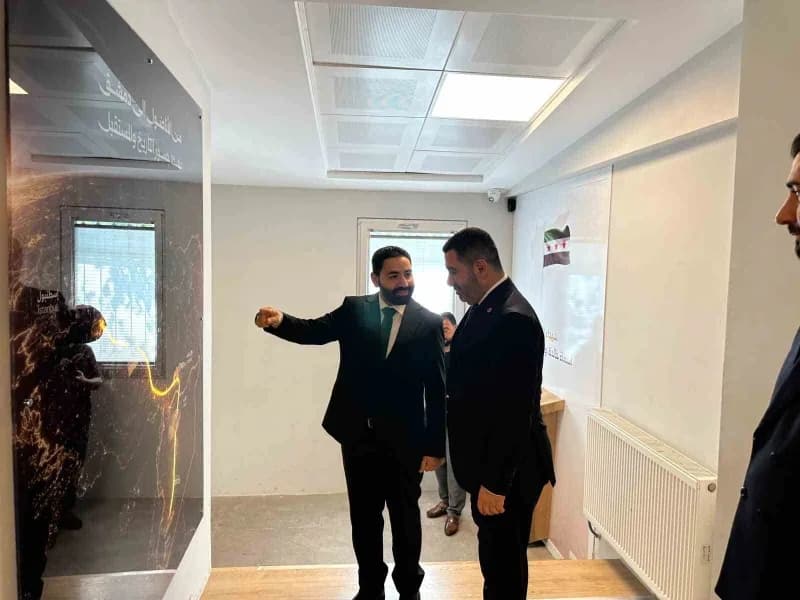 AK Parti Gaziantep Milletvekili Bünyamin Bozgeyik, Suriye Gaziantep Başkonsolosu Ali Mustafa Bey ile bir araya geldi.