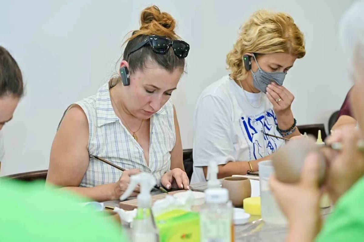 BŞEÜ’lü akademisyene Çin’de iki ödül: eserleri kalıcı koleksiyona alındı