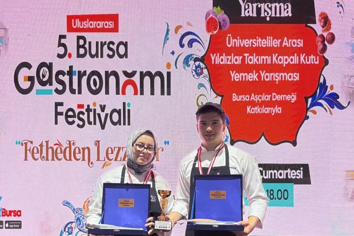 BŞEÜ Aşçılık Programı öğrencileri gastronomi festivalinde Türkiye üçüncüsü oldu