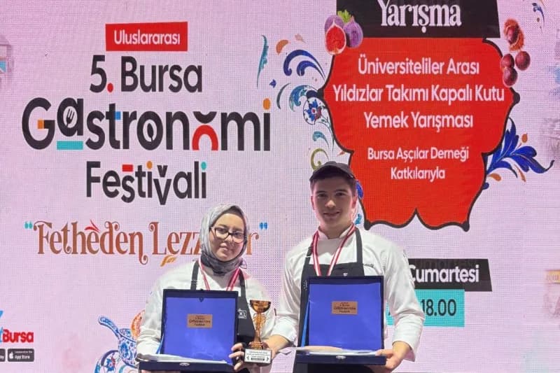 BŞEÜ Aşçılık Programı öğrencileri gastronomi festivalinde Türkiye üçüncüsü oldu