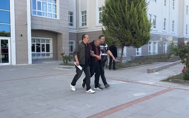 Burdur polis ekipleri tarafından yakalanan 17 yıl hapis cezası bulunan şahıs