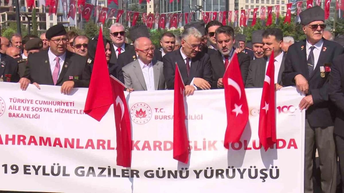Bursa Mihraplı Şehitlik Anıtı’nda 19 Eylül Gaziler Günü anma töreni