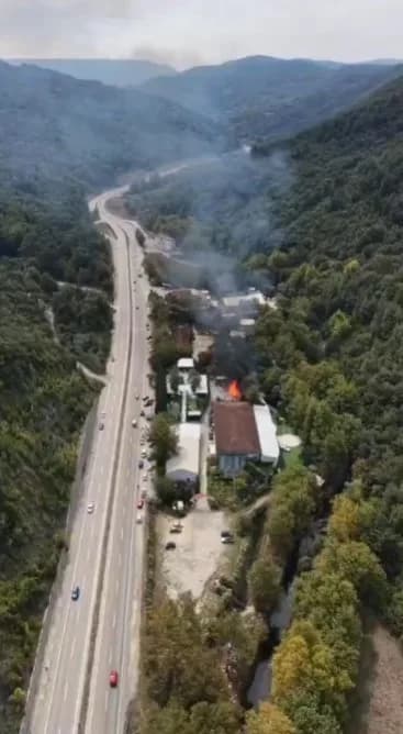 Bursa'da Keles-orhaneli yolu üzerinde, düğün salonları ve düğün çekim platolarının bulunduğu alanda çıkan yangında facia
