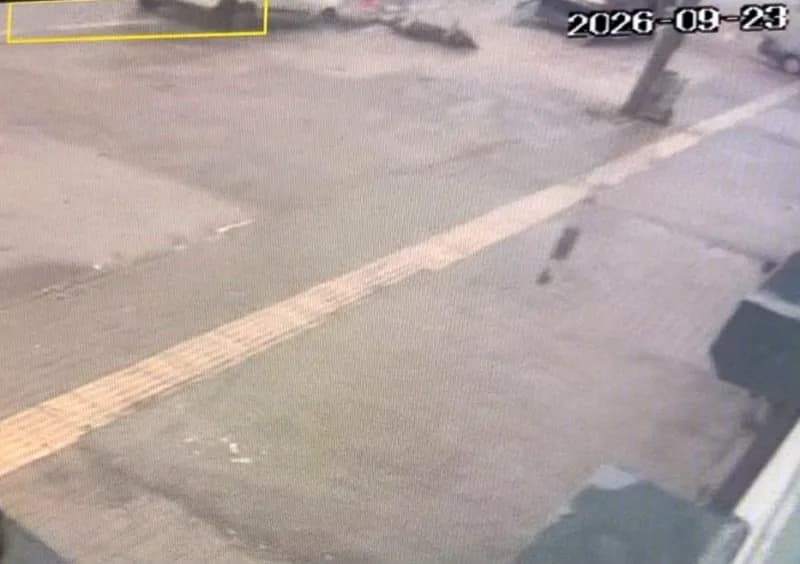 Kaza anı güvenlik kamerasına saniye saniye yansıdı.