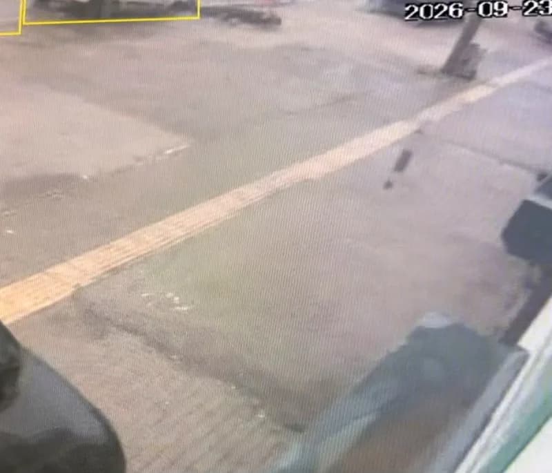 Kaza anı güvenlik kamerasına saniye saniye yansıdı.