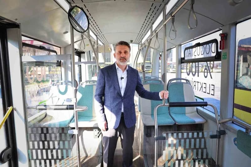 Bursa Büyükşehir Belediye Başkan Vekili Şahin Biba, elektrikli otobüslerin test sürüşlerine katıldı