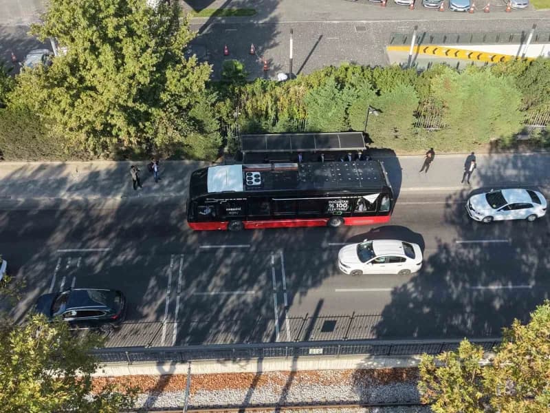 Bursa Büyükşehir Belediyesi tarafından Bursa’ya kazandırılan 4 tane elektrikli otobüs terminal hattında hizmete başladı