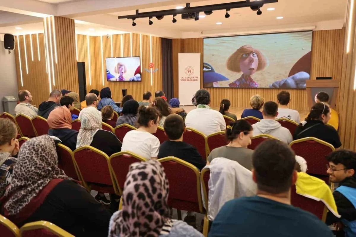 Bursa Büyükşehir Belediyesi, farklı gelişim gösteren çocuk ve gençlerin Sosyal hayata katılımlarını desteklemek hedefiyl