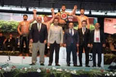 Bursa Büyükşehir Belediyespor güreşçisi Alperen Düzenci, Yağlı Güreş Cumhurbaşkanlığı Kupası’nda mücadele ederken