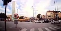 Bursa Osmangazi Kavaklı Caddesi'nde hatalı dönüş yapan otomobilin karıştığı trafik kazası