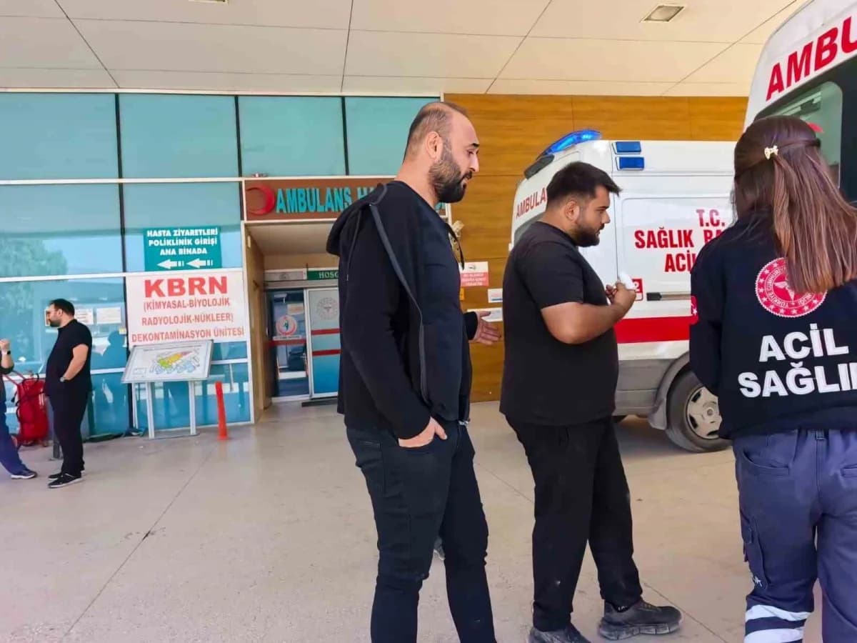 Bursa’nın İnegöl ilçesinde bir içecek fabrikasında meydana gelen iş kazasında, elini iş makinesine kaptıran 24 yaşındaki