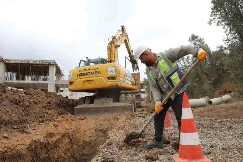 Bursa Büyükşehir Belediyesi, Mudanya’nın Bademli ve Çağrışan mahallelerinde 1,6 kilometrelik yeni kanalizasyon ve 1,7 ki