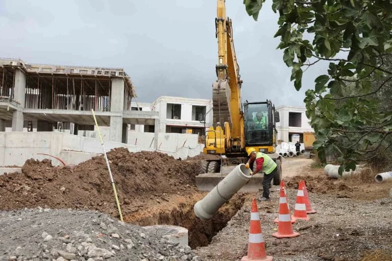 Bursa Büyükşehir Belediyesi, Mudanya’nın Bademli ve Çağrışan mahallelerinde 1,6 kilometrelik yeni kanalizasyon ve 1,7 ki