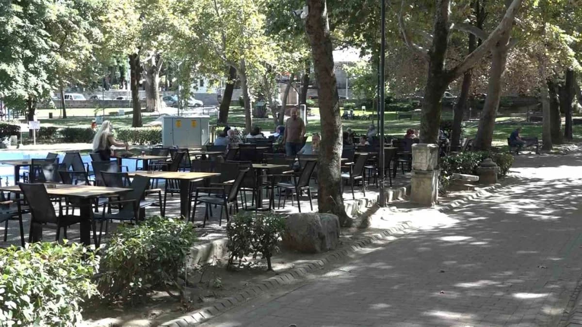 Bursa'nın Osmangazi ilçesindeki Pınarbaşı Mahallesi'nde geçmişte vatandaşların oturmaktan çekindiği, güvenlik sorunlarıy