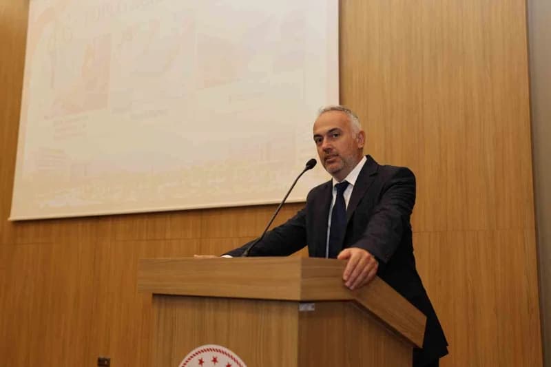 İl Sağlık Müdürü Uzm. Dr. Mustafa Çetin ise Sağlık Bakanlığının tüm hastanelerde şehit yakınları ve gaziler için öncelik