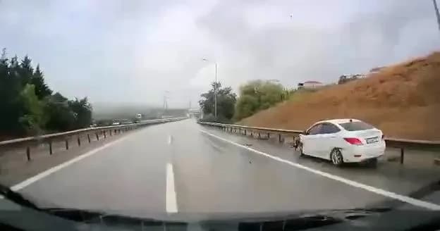 Kaza anı kameraya yansıdı.