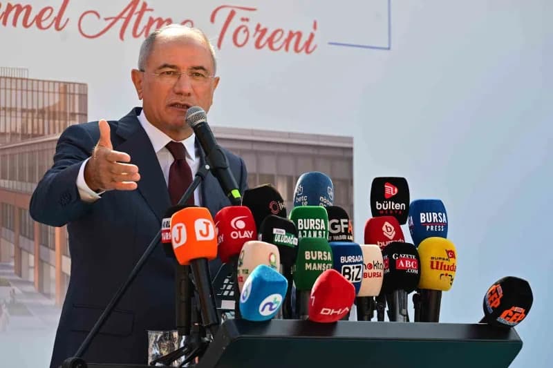 Yıldırım Belediyesi, kentin sosyal ve kültürel yaşamına değer katacak önemli bir projeyi daha hayata geçiriyor. Temeli a