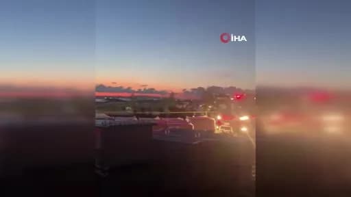 Büyükçekmece Alkent 2000 Mahallesi'nde inşaat alanında meydana gelen toprak kayması sonrası kurtarma ekiplerinin çalışma
