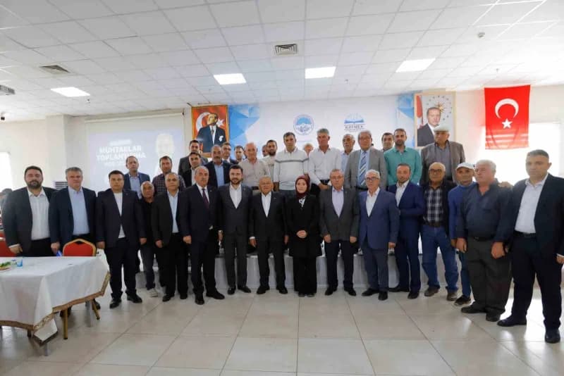 Kayseri Büyükşehir Belediye Başkanı Dr. Memduh Büyükkılıç, Felahiye, Özvatan ve Akkışla’da gerçekleştirdiği temaslarla İ