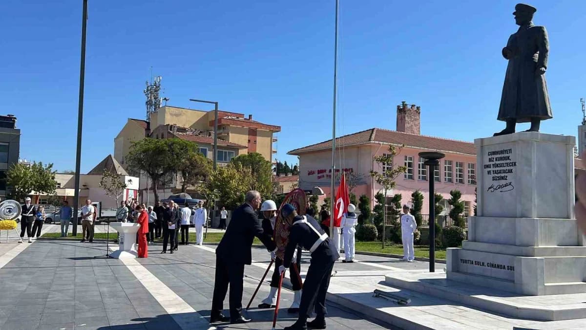 Çanakkale’de, 19 Eylül Gaziler Günü dolayısıyla çelenk töreni düzenlendi.