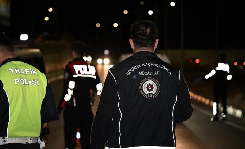 Çankırı’da polis ve jandarma ekiplerinin operasyon sırasında ele geçirilen malzemeler