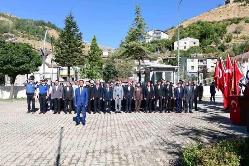 Van’ın Çatak ilçesinde 2026-2027 Eğitim Öğretim Yılı İlköğretim Haftası dolayısıyla kutlama programı düzenlendi.