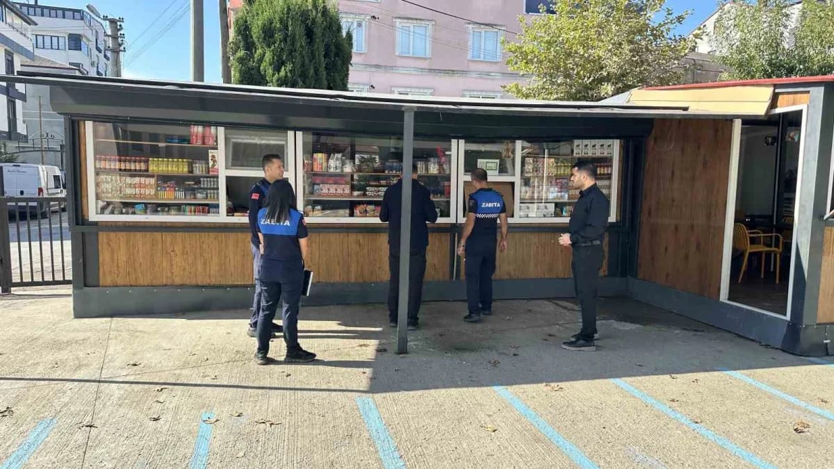 Çayırova’da okul kantinlerinde hijyen ve fiyat denetimi yapan zabıta ekipleri