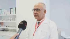 Ankara Bilkent Şehir Hastanesi Mavi Oda İnovasyon Merkezi'nde cerrahi simülasyon eğitimi alan asistan doktorlar