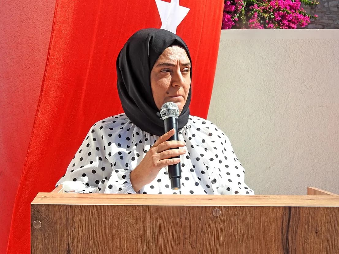 16 Eylül İlkokulu Müdürü Esma Uysal