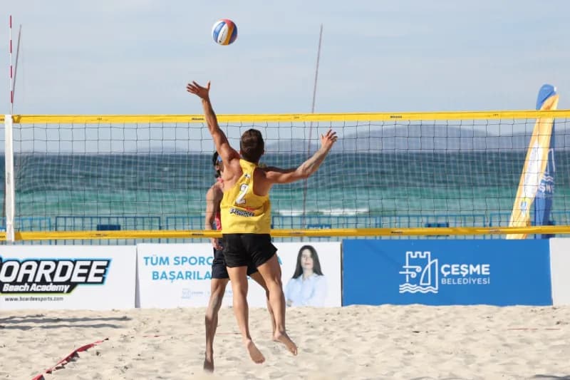 Çeşme’de Uluslararası Grand Slam Plaj Voleybolu heyecanı başladı