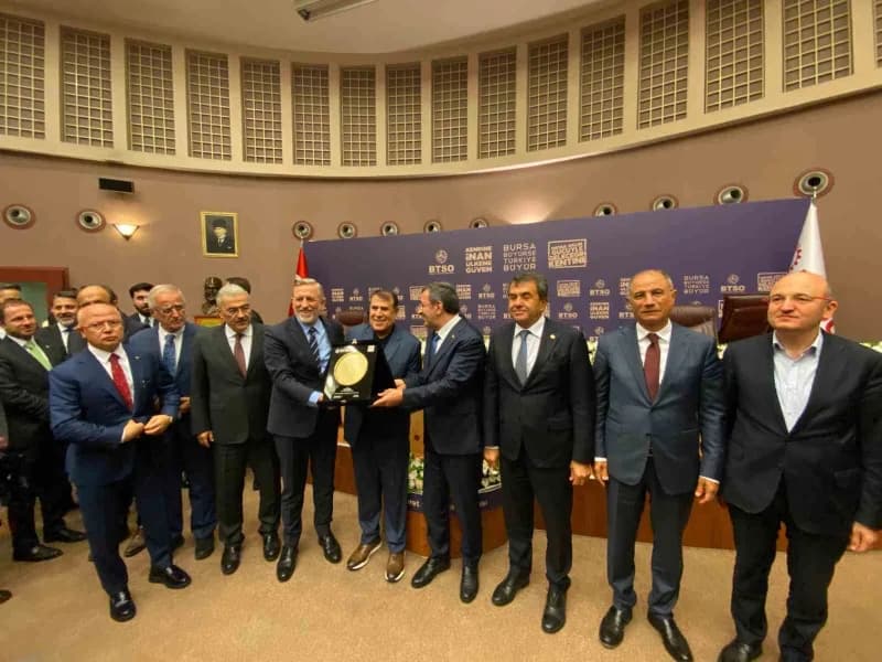 Toplantıda sanayicilerin finansmana erişimi, ekonomik gelişmeler ve Türkiye’nin kalkınma hedefleri ele alındı.