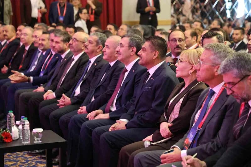 Cumhurbaşkanı Yardımcısı Cevdet Yılmaz, ELAZIĞ'da türkonfed 27. İş Dünyası zirvesine katıldı.