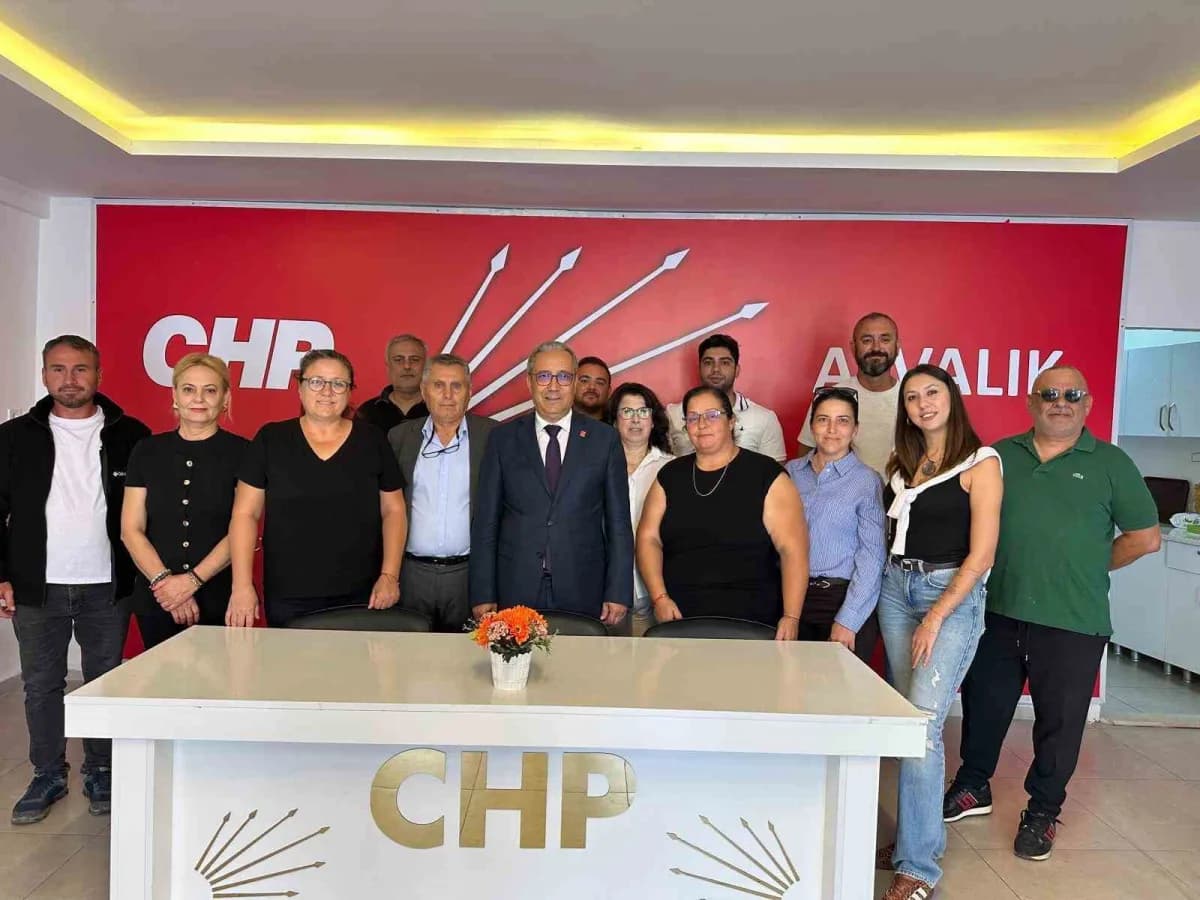 CHP Ayvalık İlçe Başkanlığı yeni yönetim kurulu toplantısı ve görev dağılımı yapıldı