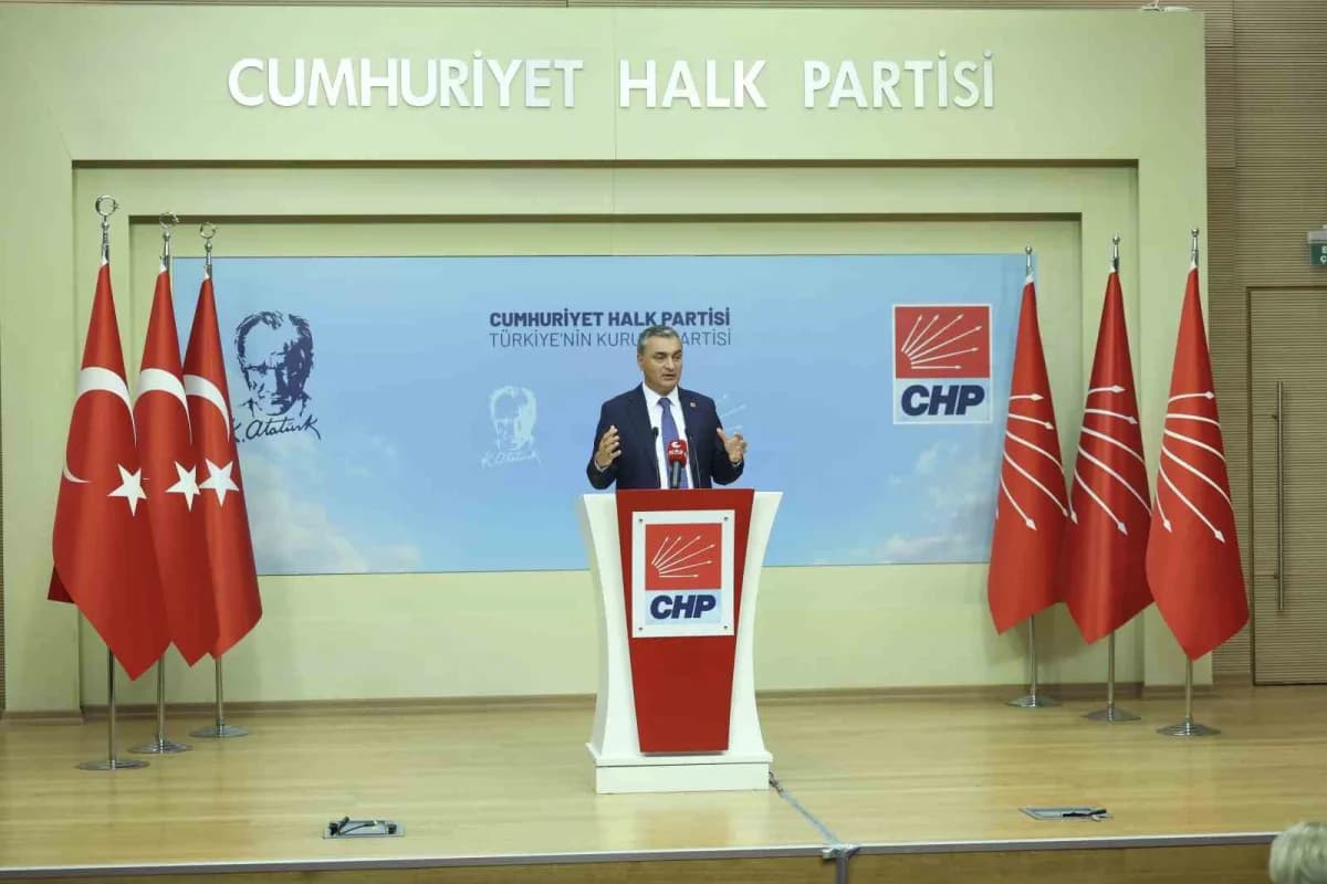 Cumhuriyet Halk Partisi (CHP) Parti Sözcüsü Müslim Sarı, Kadıköy Belediye Başkanı Mesut Kösedağı, Sancaktepe Belediye Ba