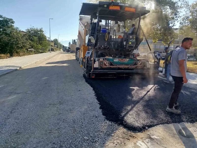 Çivril’de 20 yıllık bekleyişin ardından yol hizmete açıldı