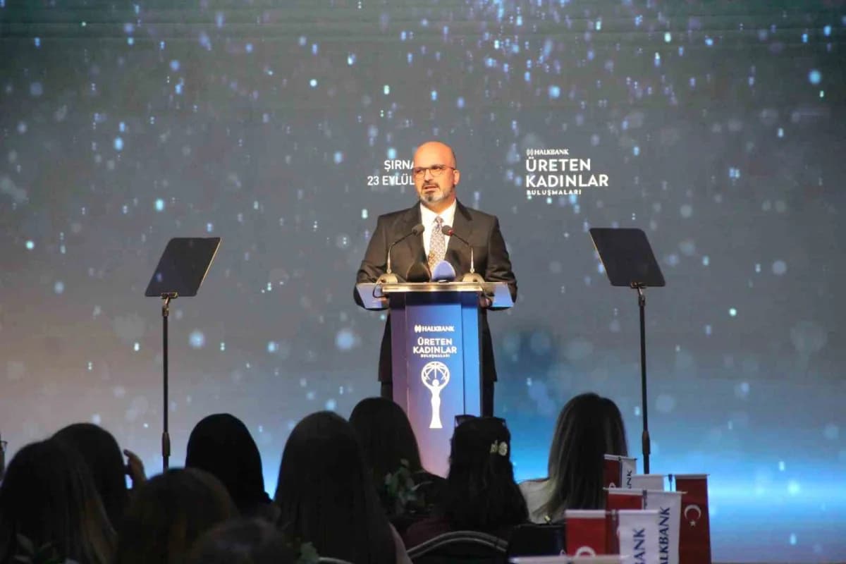 Halkbank Genel Müdür Yardımcısı Ömer Emeç konuşma yaptı