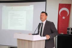 Cizre İlçe Milli Eğitim Müdürlüğü konferans salonunda taşımalı eğitim toplantısı yapılıyor