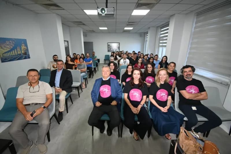 Dünya Sepsis Haftası kapsamında Manisa Celal Bayar Üniversitesi (MCBÜ) Hafsa Sultan Hastanesi’nde çocuklarda sepsisin er