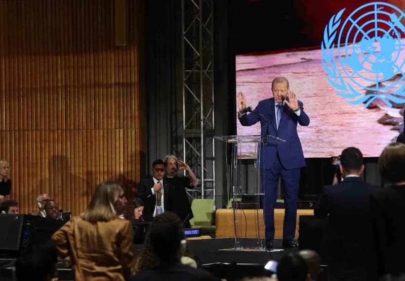 Cumhurbaşkanı Erdoğan: "(COP31) Farklı coğrafyaların beklentilerini gündeme taşıyacak bir anlayışla hazırlıkları yürütüy