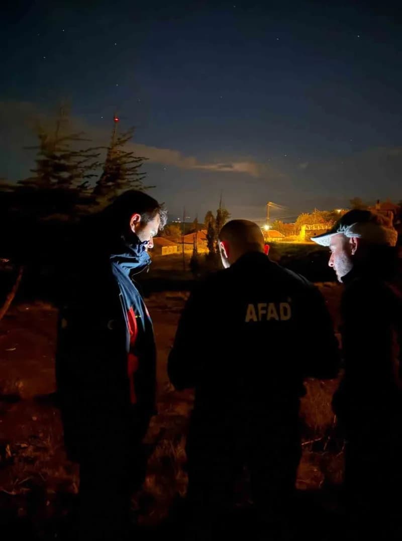 AFAD ekipleri yaşlı kadını arama çalışmalarını sürdürdü