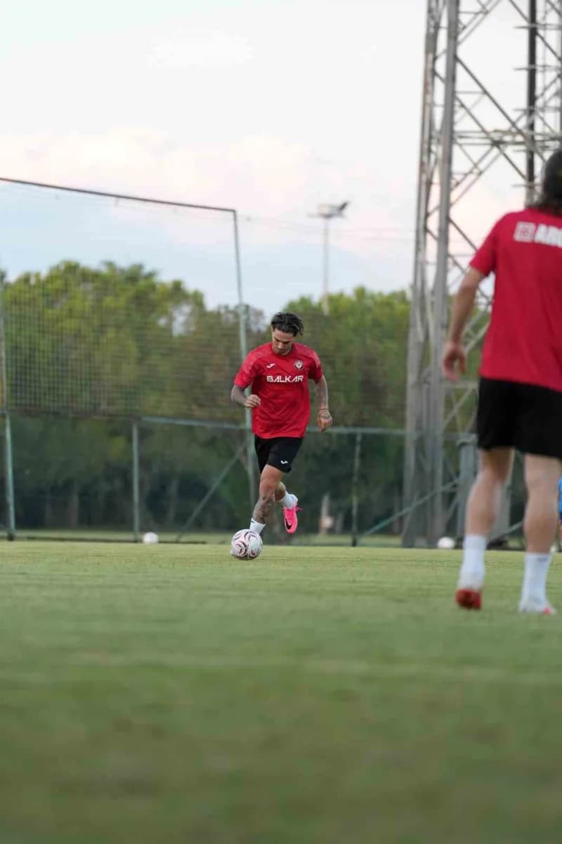 Trendyol Süper Lig ekiplerinden Çorum FK, millî maçlar nedeniyle lige verilen arada gerçekleştireceği kamp çalışmaları i