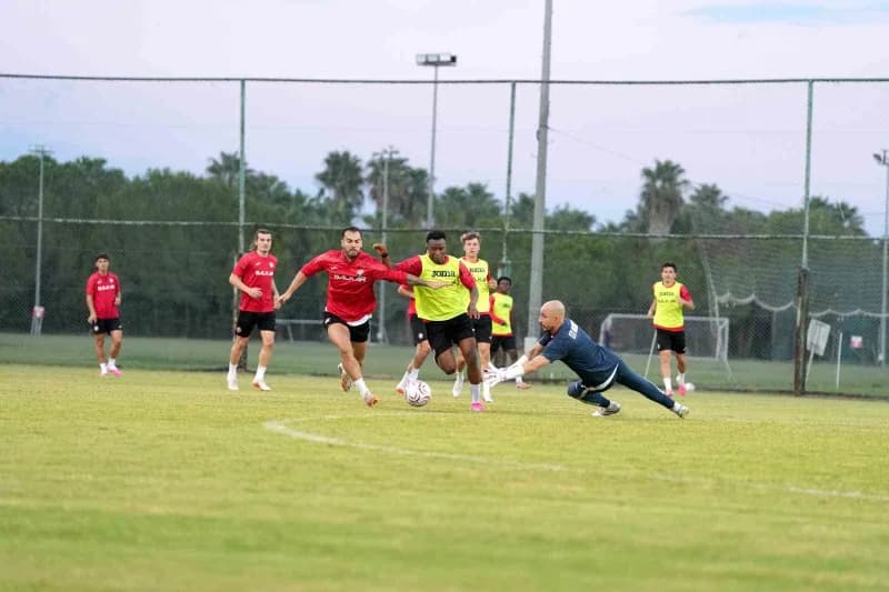 Trendyol Süper Lig ekiplerinden Çorum FK, millî maçlar nedeniyle lige verilen arada gerçekleştireceği kamp çalışmaları i