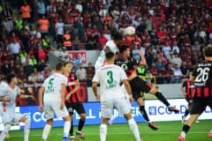 Çorum Şehir Stadı'nda oynanan Çorum FK ve Corendon Alanyaspor maçından bir an