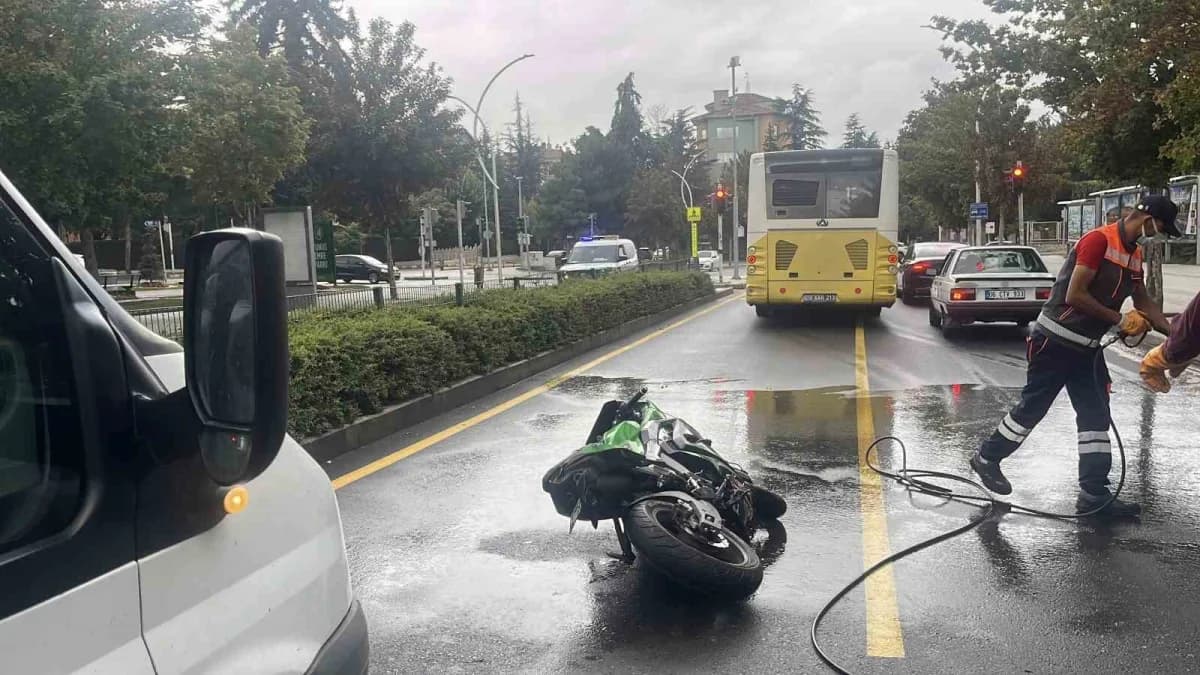 Çorum'da meydana gelen motosiklet sürücüsü hayatını kaybetti.