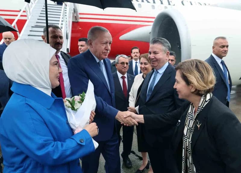 Cumhurbaşkanı Recep Tayyip Erdoğan New York John F. Kennedy Uluslararası Havalimanı'nda karşılanıyor