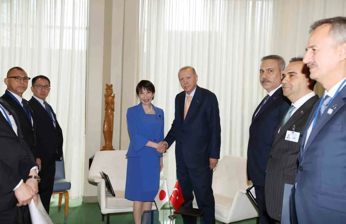 Cumhurbaşkanı Recep Tayyip Erdoğan ve Japonya Başbakanı Sanae Takaichi New York'ta görüşme yaparken