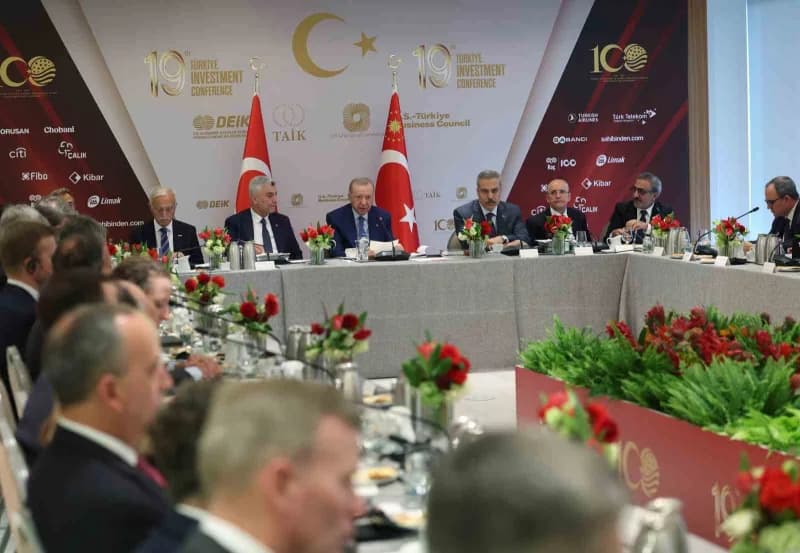 New York (İha) - Cumhurbaşkanı Recep Tayyip Erdoğan, ABD’nin New York kentindeki temasları kapsamında iş adamlarıyla bir
